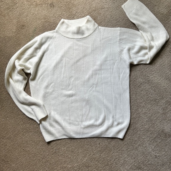 Sweater - Picture 2 of 2